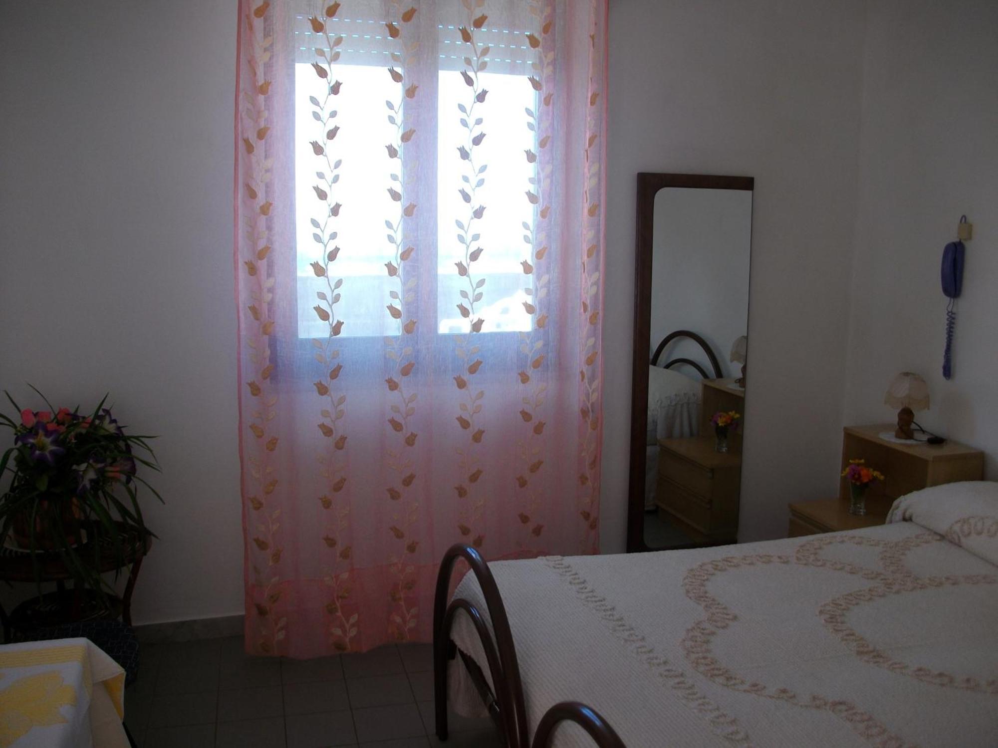 Hotel Alberta Massa  Bagian luar foto